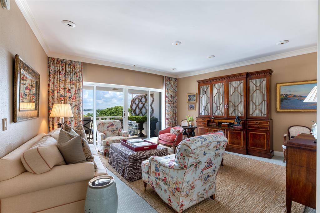 SOUTHLAKE CONDOMINIUM - Residential