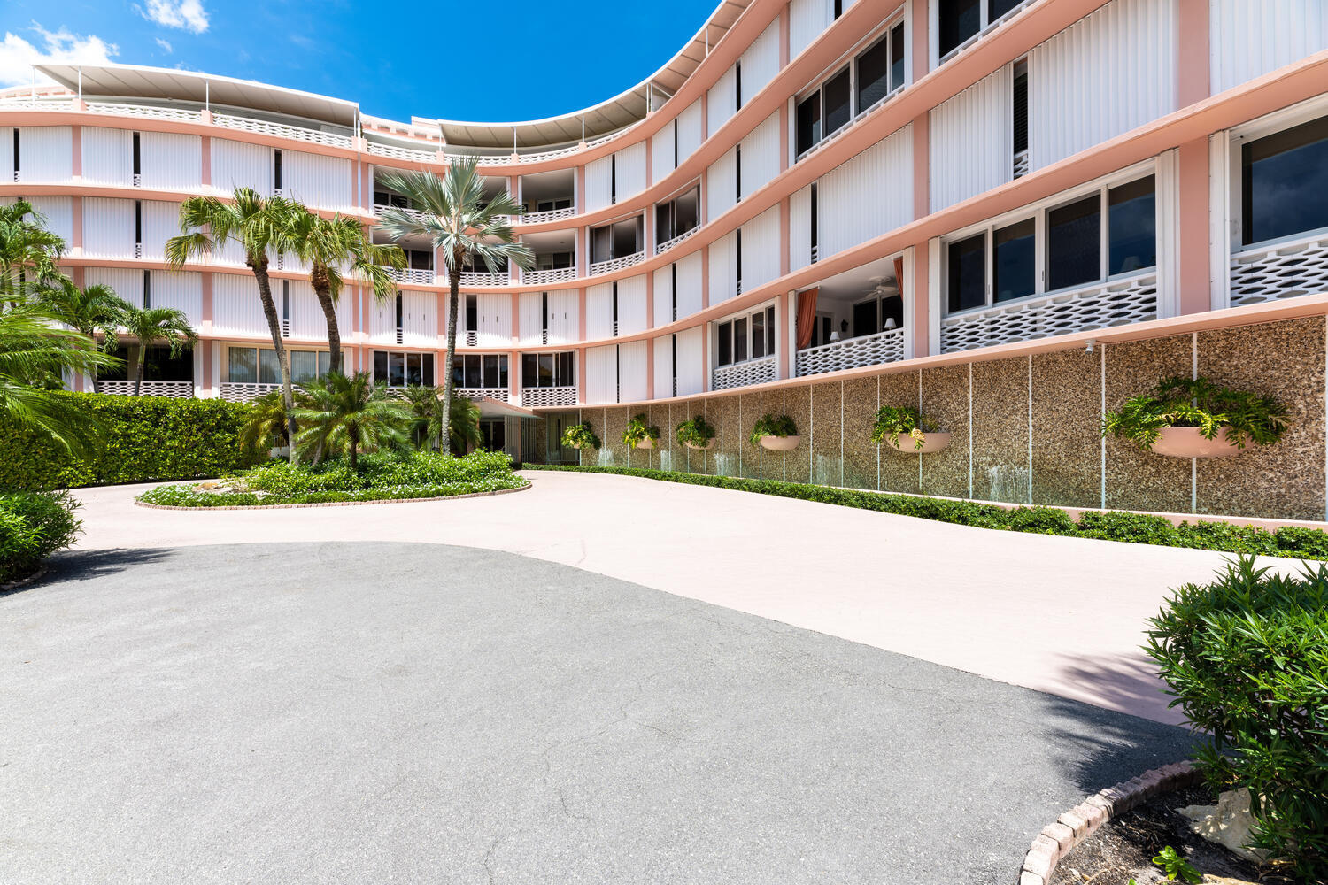 SOUTHLAKE CONDOMINIUM - Residential