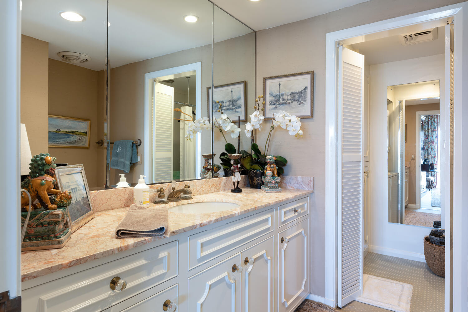 SOUTHLAKE CONDOMINIUM - Residential