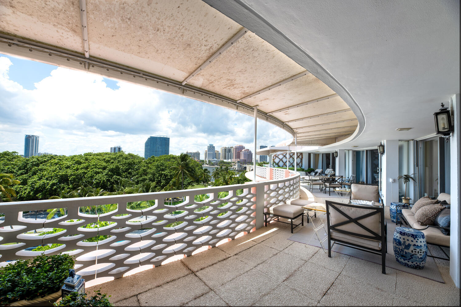 SOUTHLAKE CONDOMINIUM - Residential