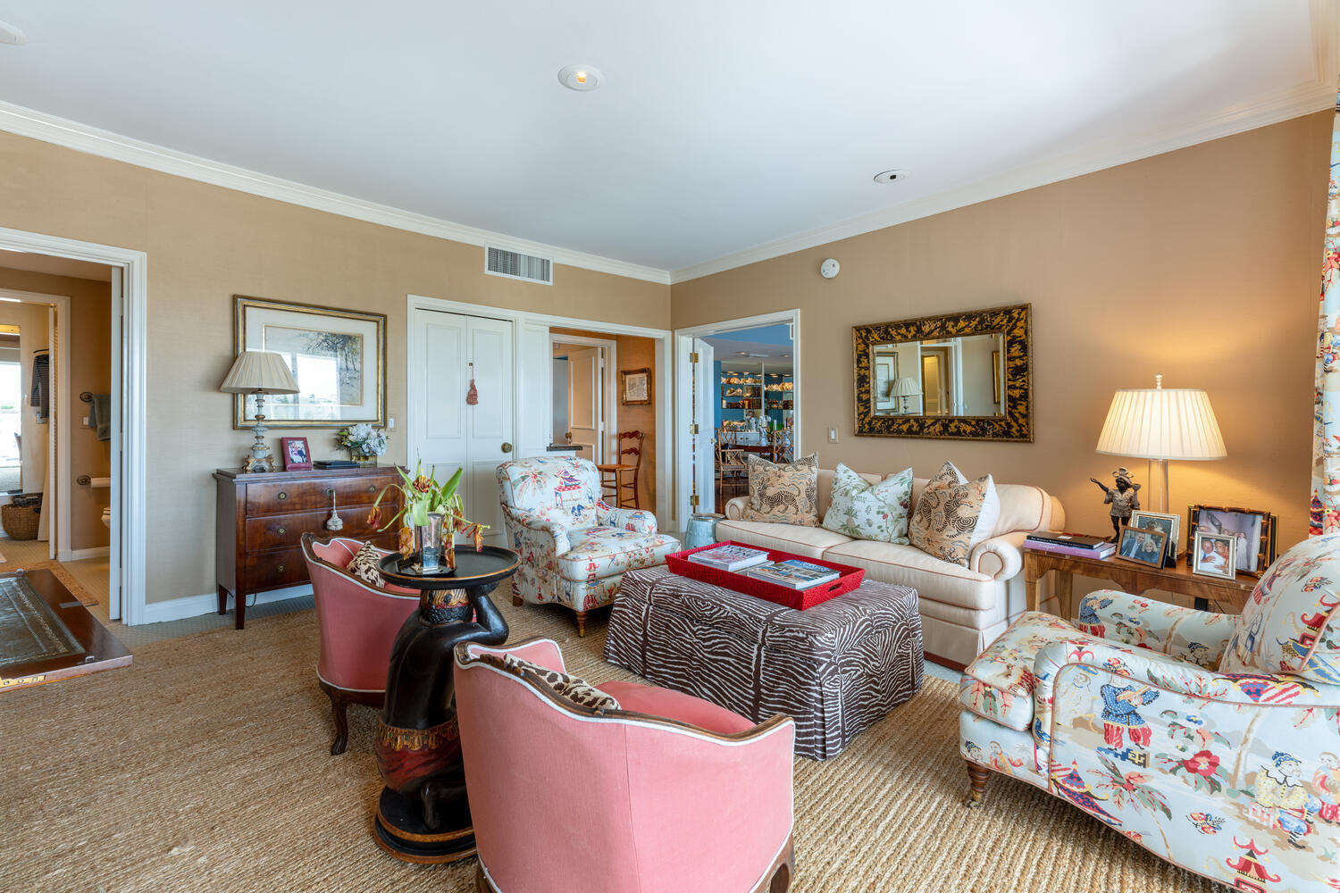 SOUTHLAKE CONDOMINIUM - Residential