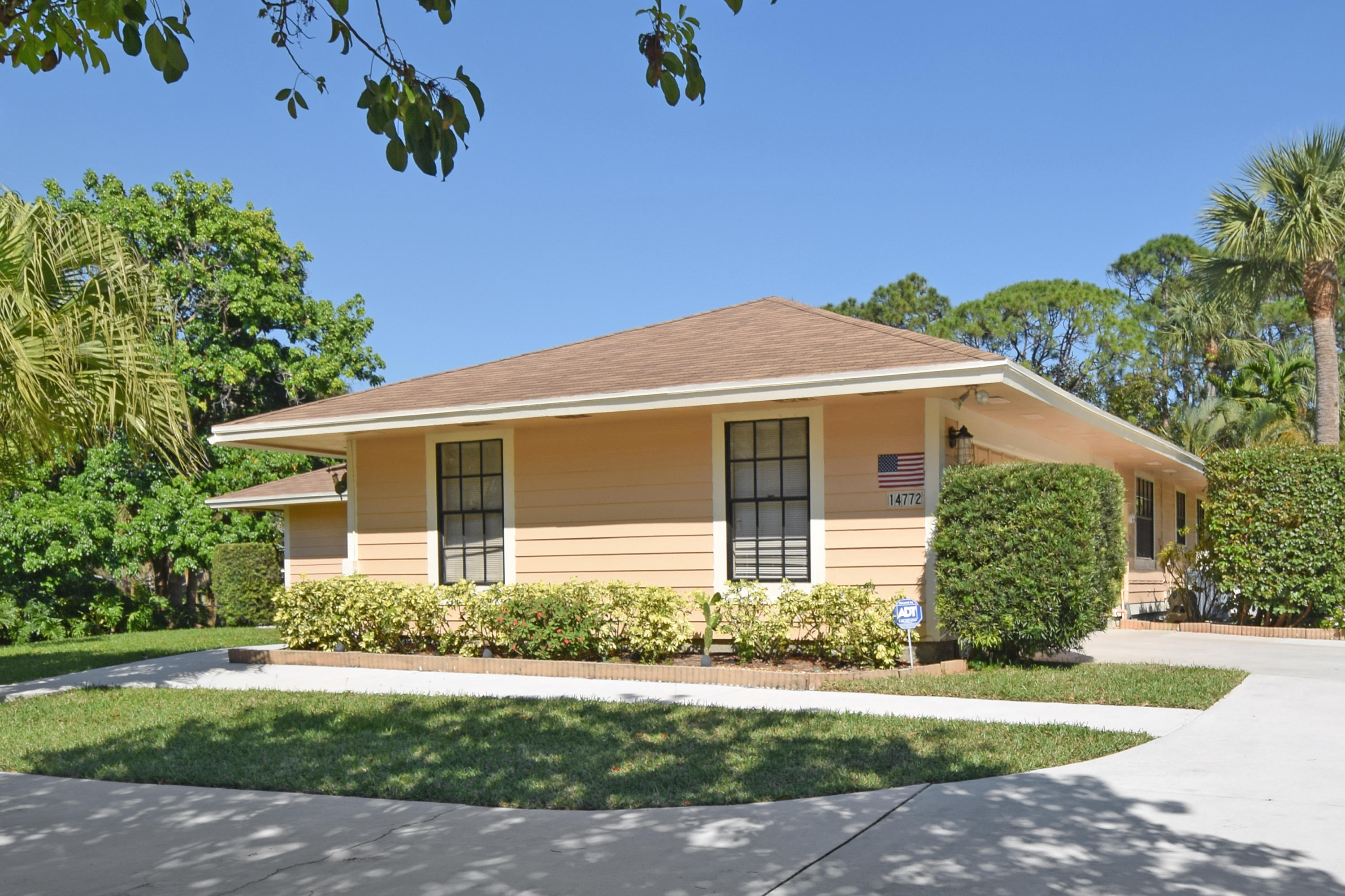 Palm Beach Country Estates - Residential