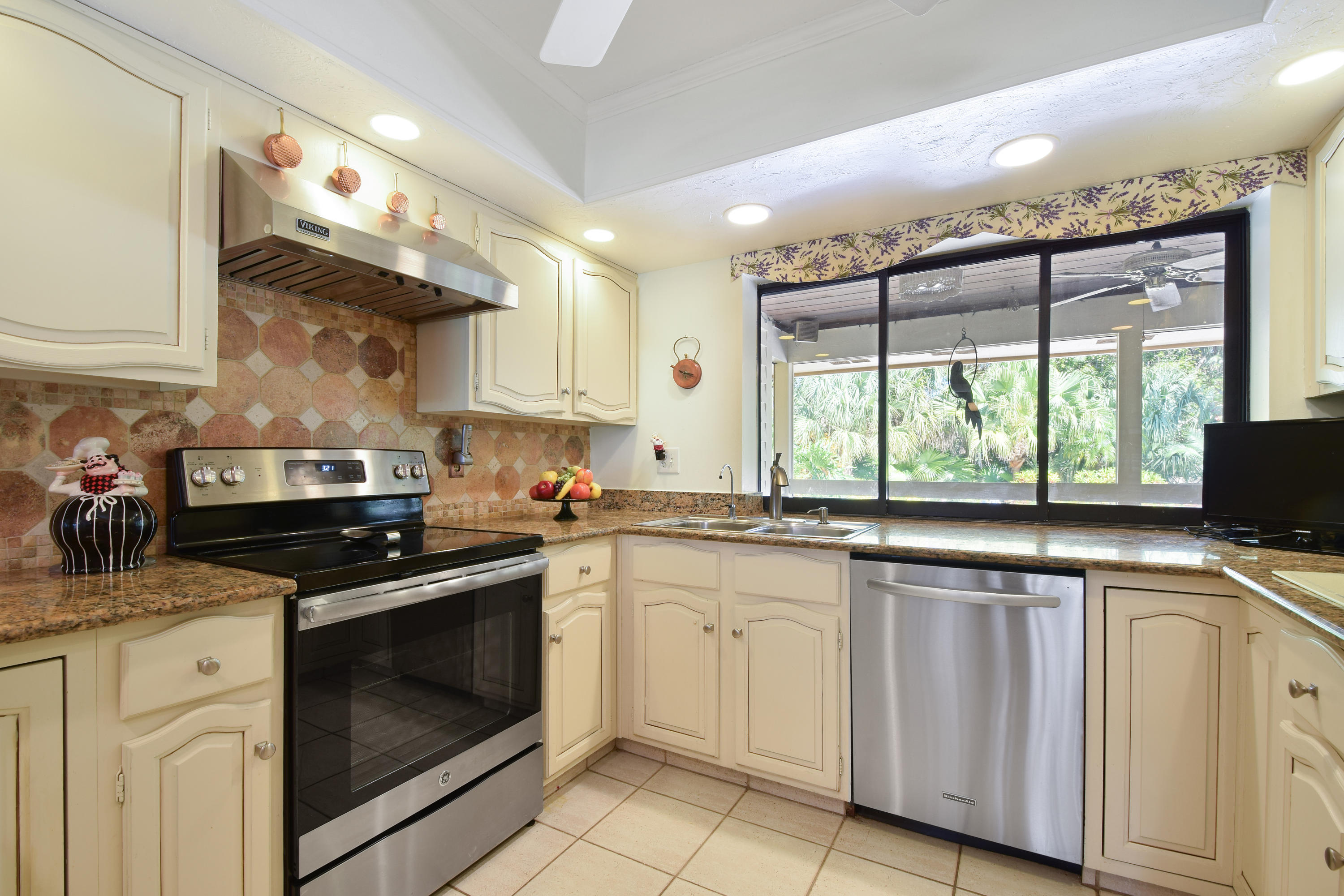 Palm Beach Country Estates - Residential