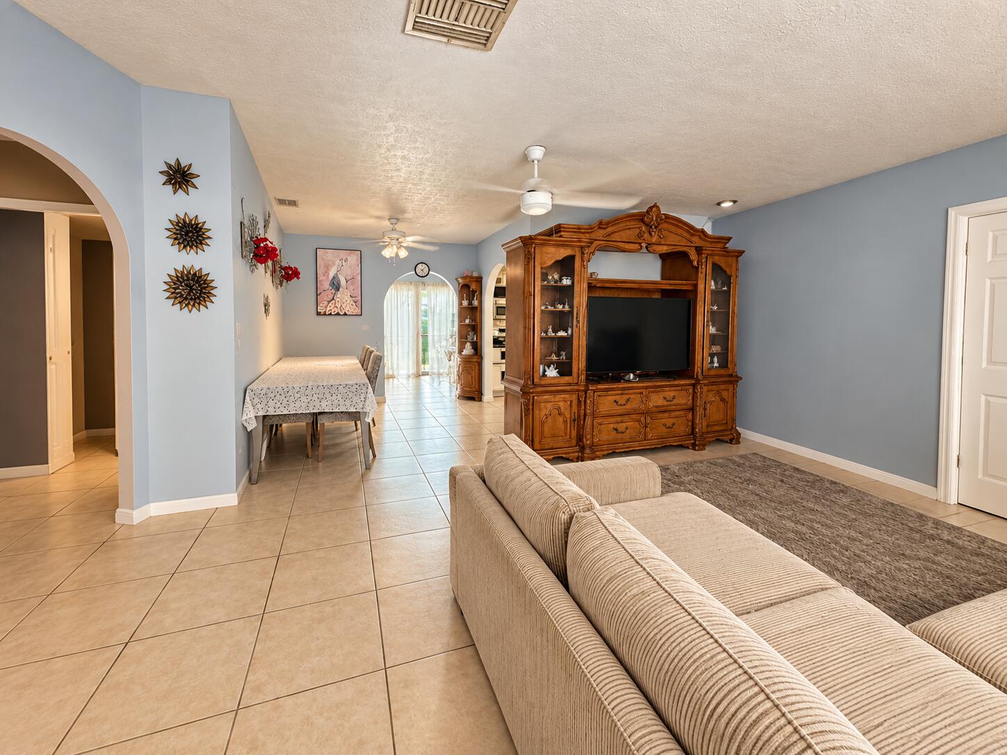 3464 ARTESIAN Drive