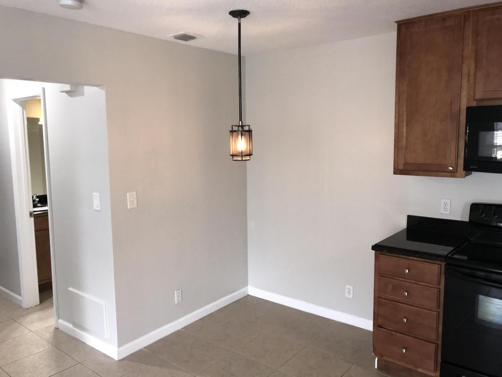 LAKE WORTH TOWN OF - Residential Lease