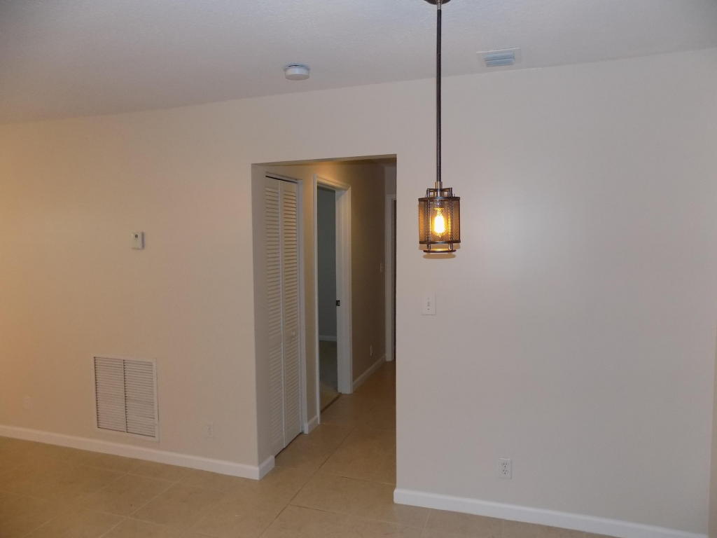 LAKE WORTH TOWN OF - Residential Lease