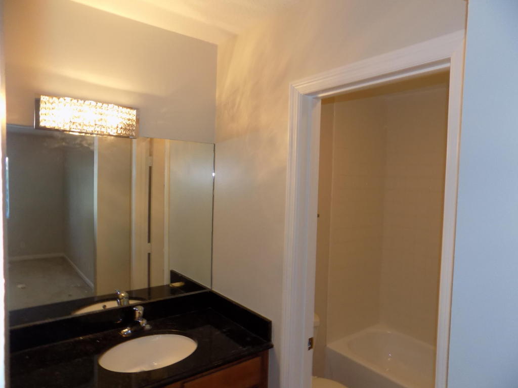 LAKE WORTH TOWN OF - Residential Lease