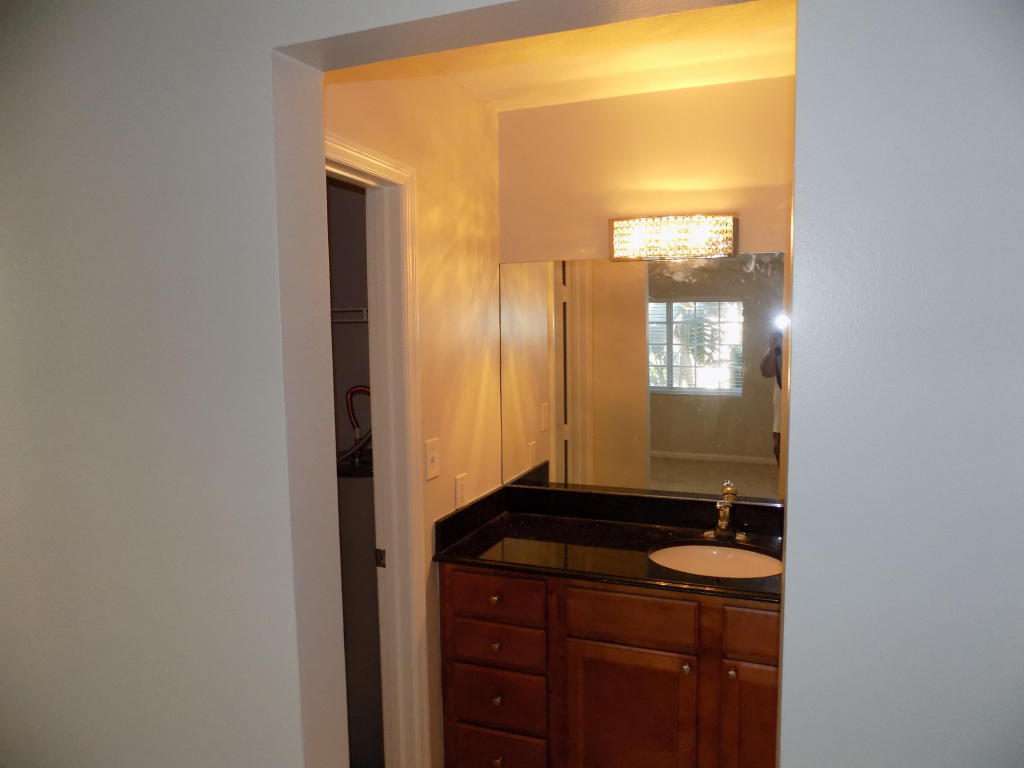 LAKE WORTH TOWN OF - Residential Lease