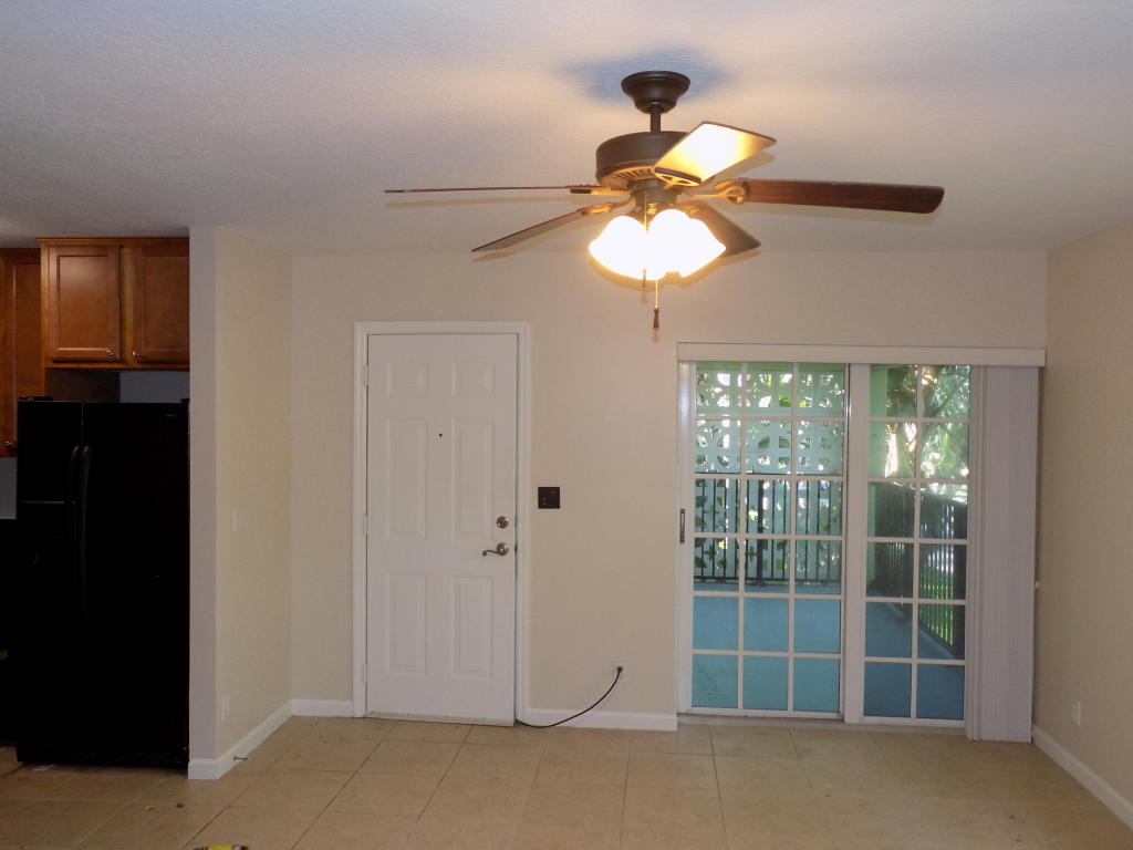 LAKE WORTH TOWN OF - Residential Lease