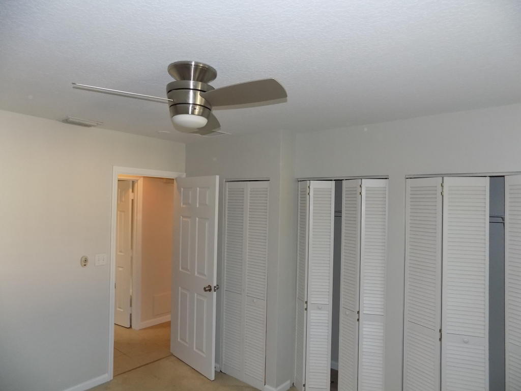 LAKE WORTH TOWN OF - Residential Lease