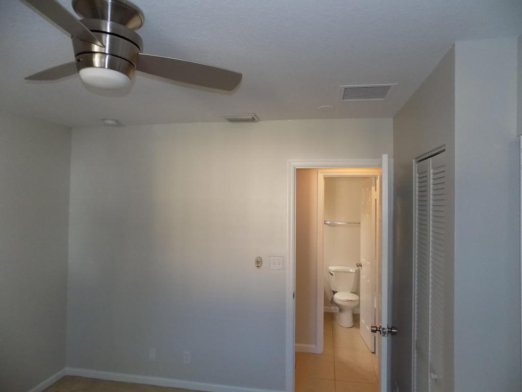 LAKE WORTH TOWN OF - Residential Lease