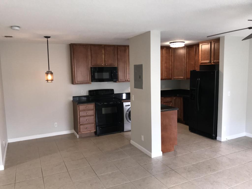 LAKE WORTH TOWN OF - Residential Lease