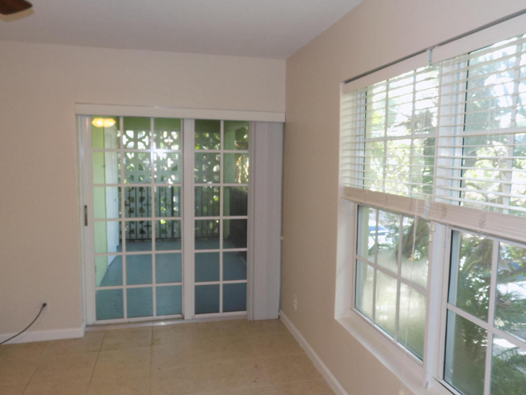 LAKE WORTH TOWN OF - Residential Lease