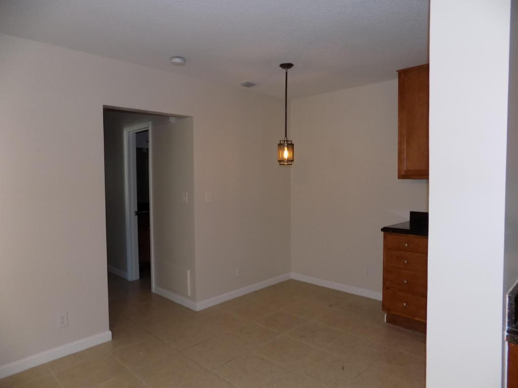 LAKE WORTH TOWN OF - Residential Lease