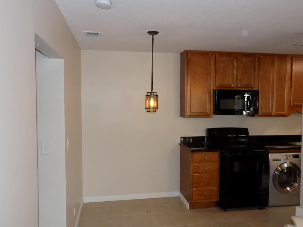 LAKE WORTH TOWN OF - Residential Lease