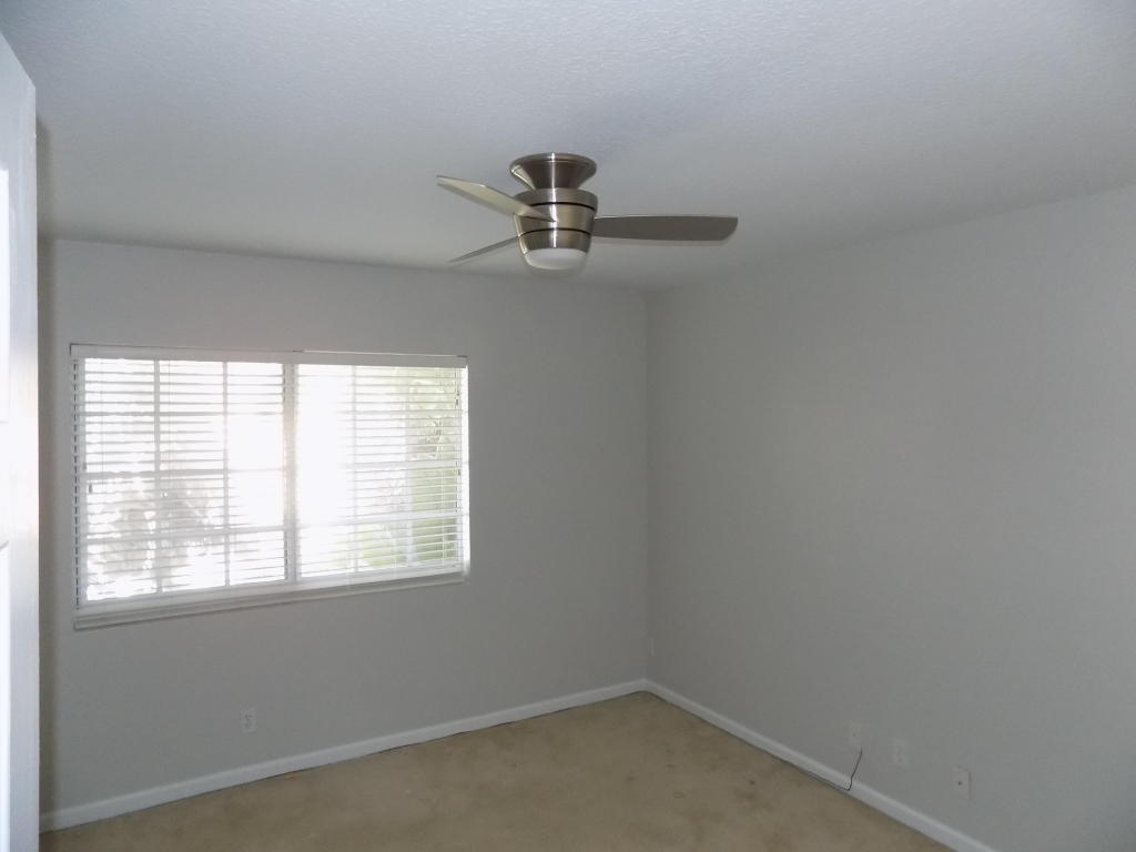 LAKE WORTH TOWN OF - Residential Lease