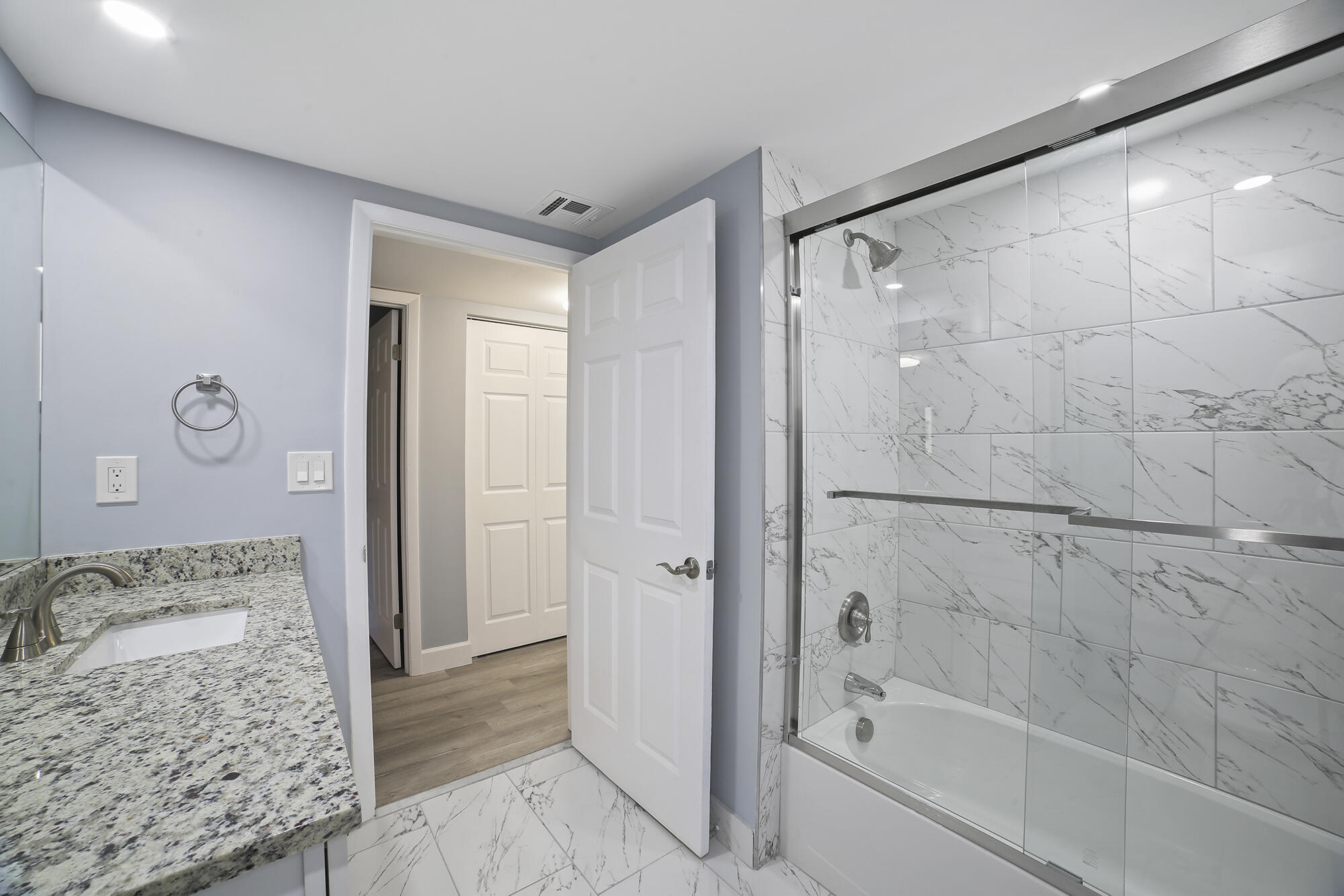 ASHLAND G CONDO - Residential