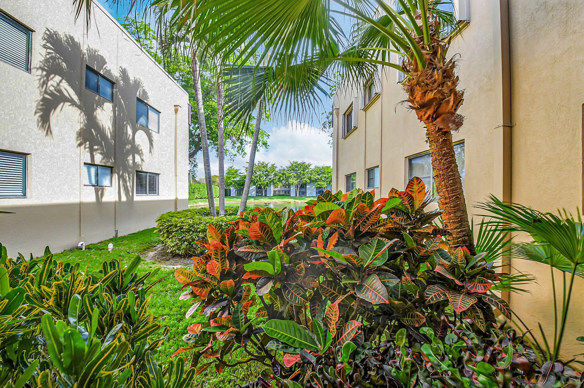 ASHLAND G CONDO - Residential