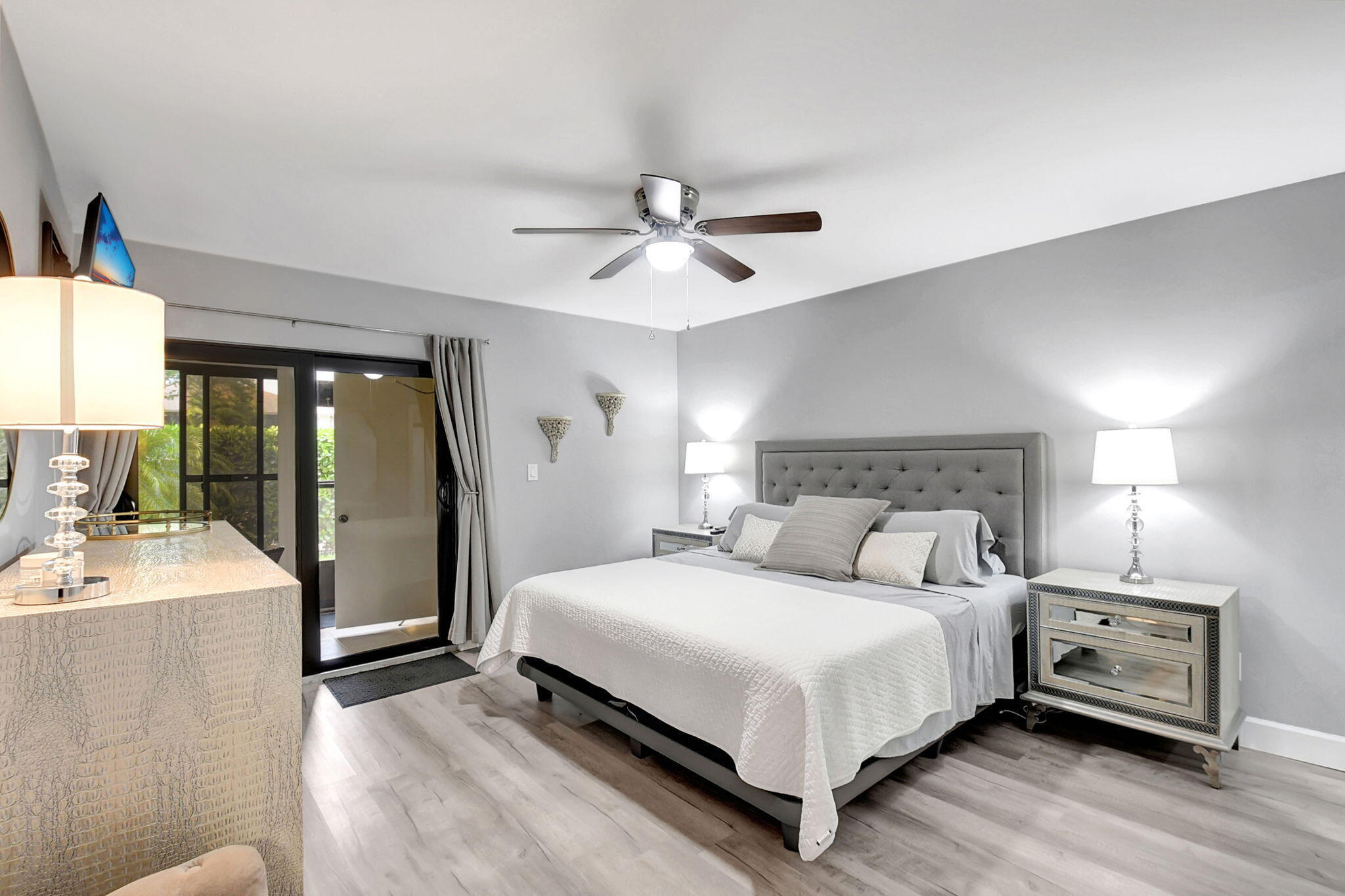 ASHLAND G CONDO - Residential