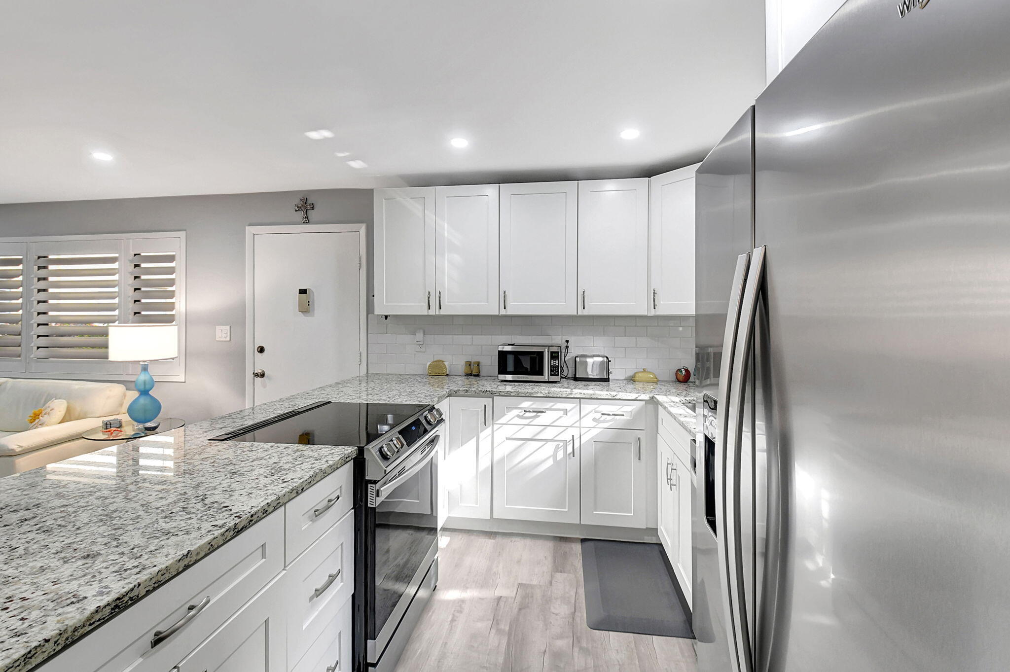 ASHLAND G CONDO - Residential