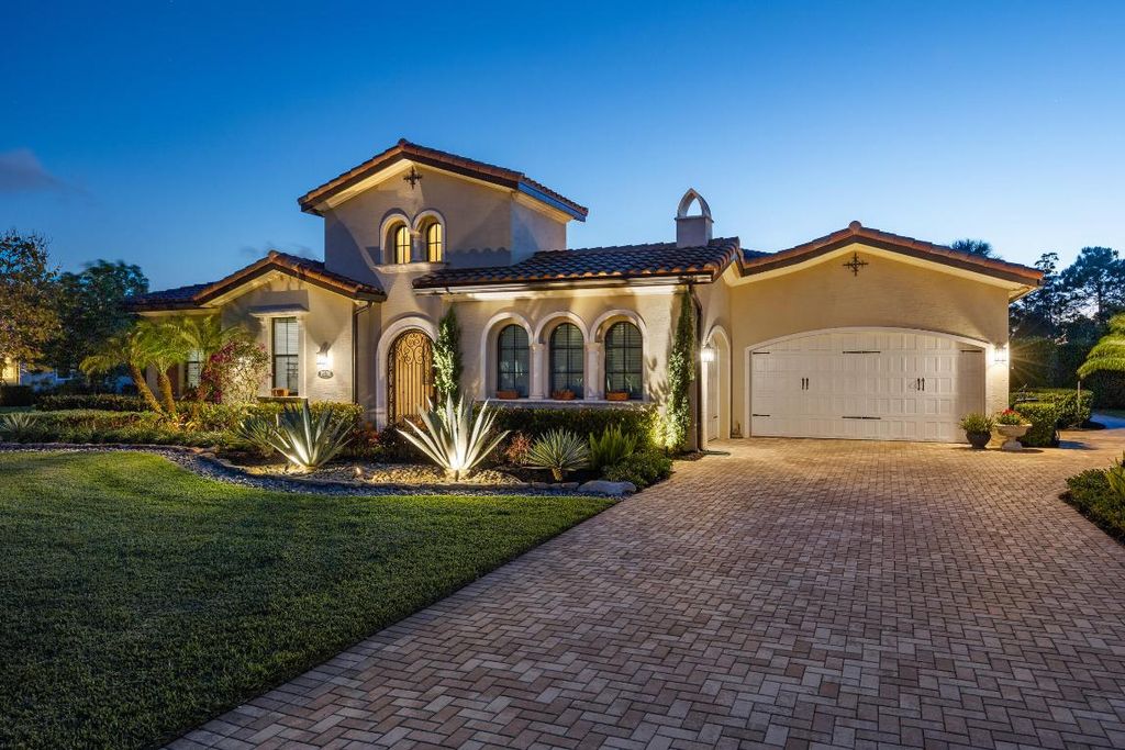 Photo of 19280 SE Hidden Bridge Court, Jupiter, FL 33458 (MLS # R10986678)