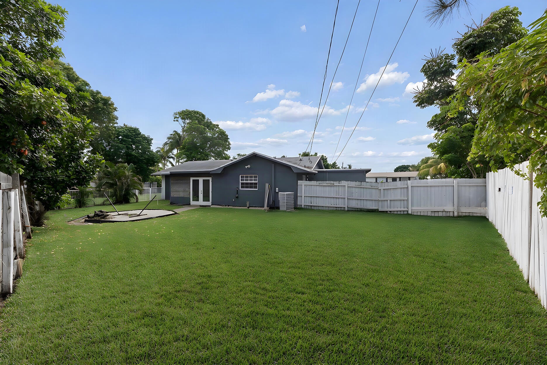 415 SW 7th Court