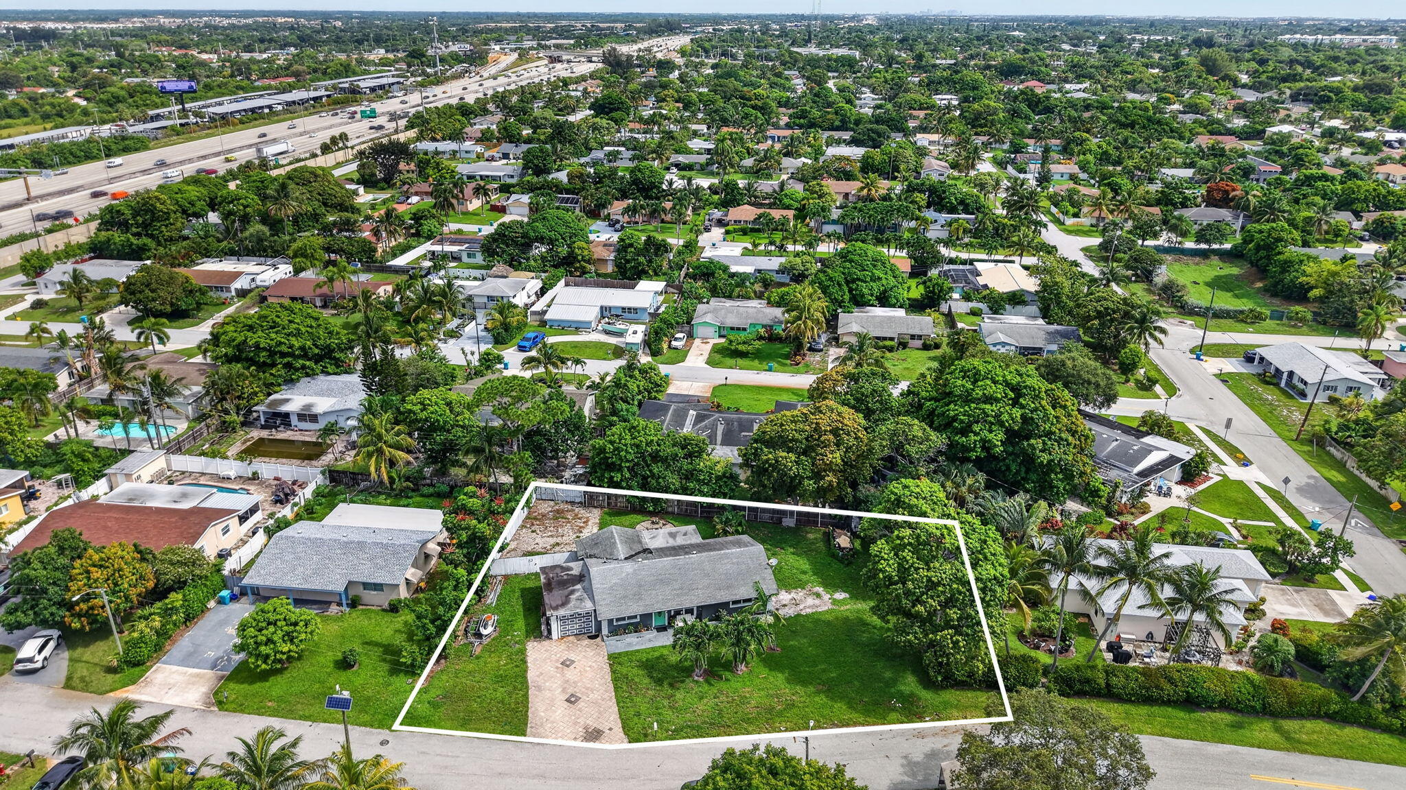 415 SW 7th Court