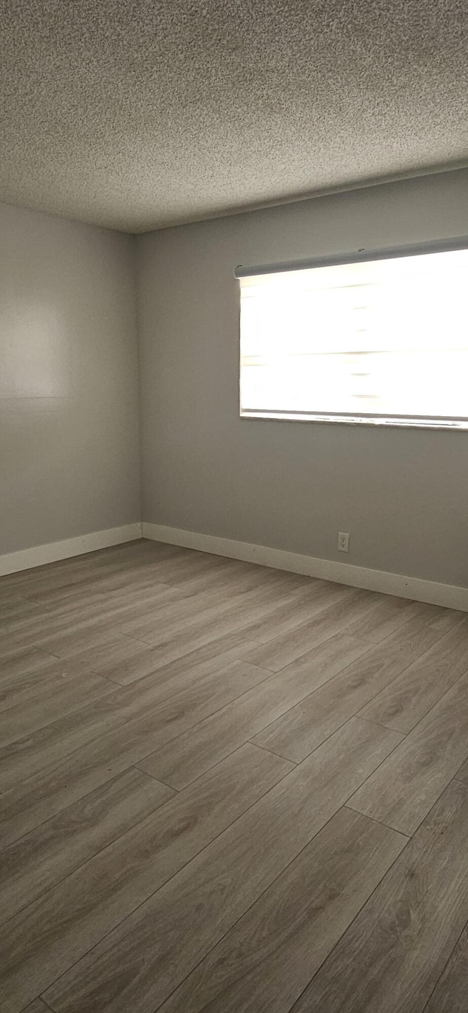 421 NE 14th Avenue 302