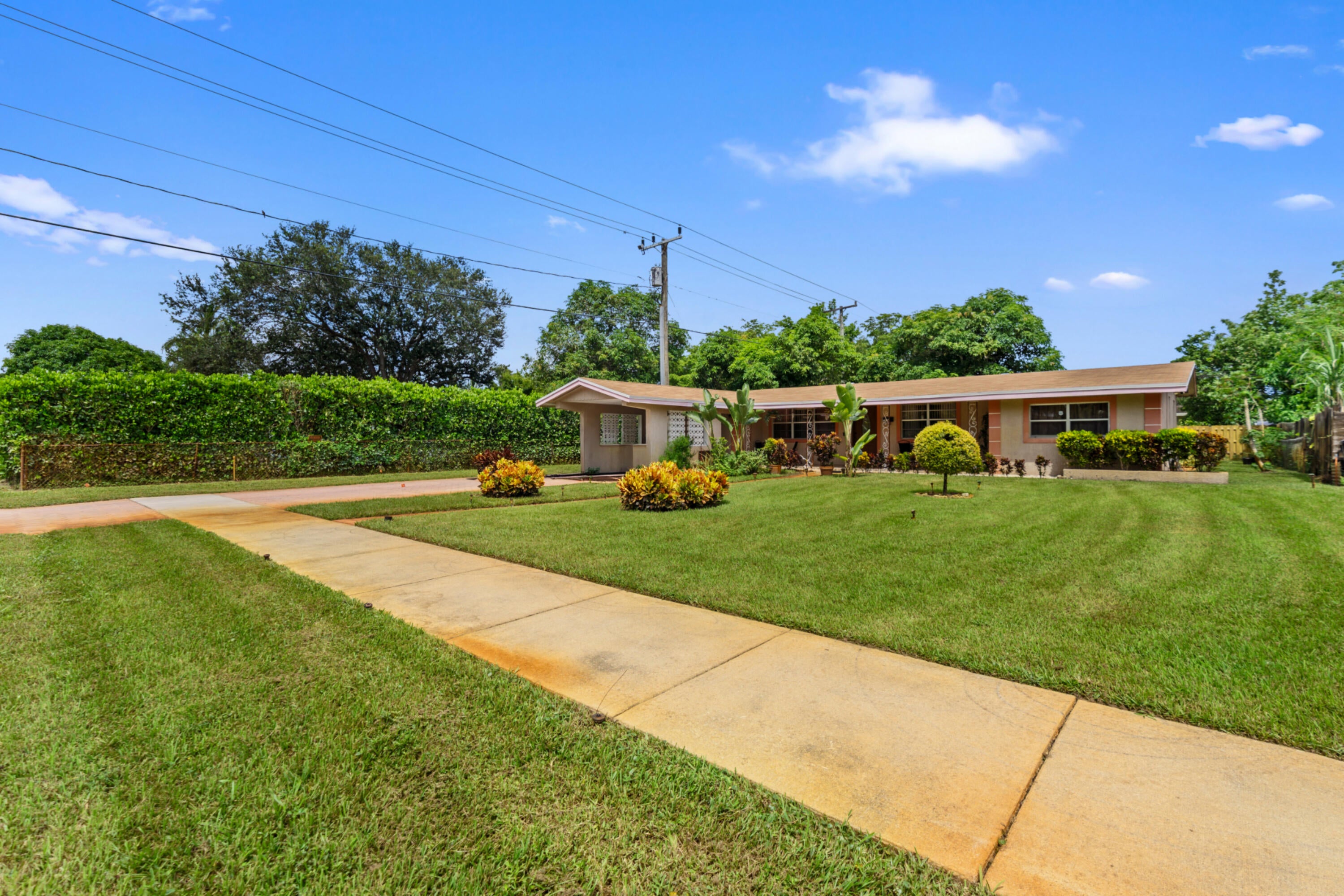 316 NW 44th Avenue