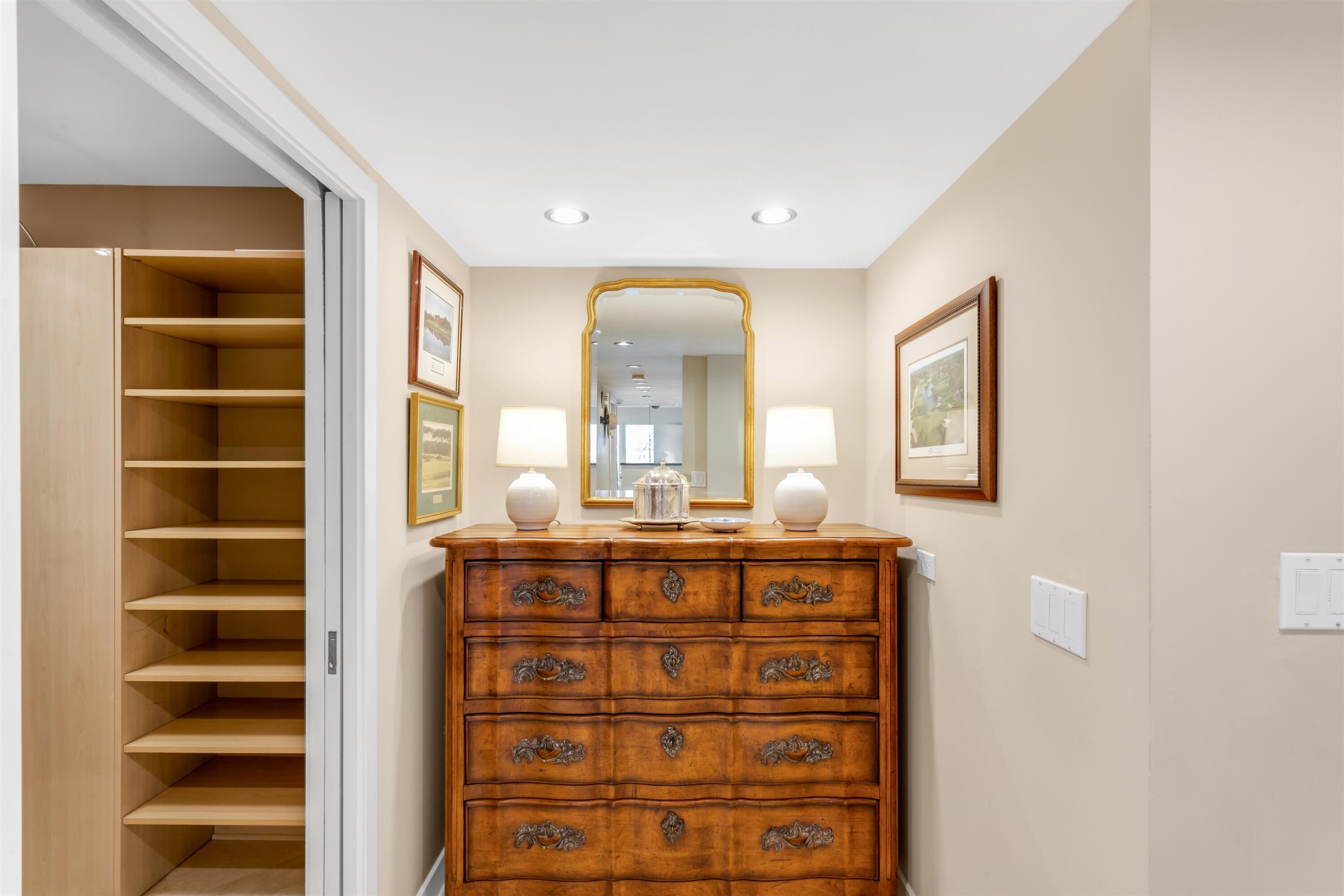 OCEAN REEF TOWERS INC CONDO - Residential