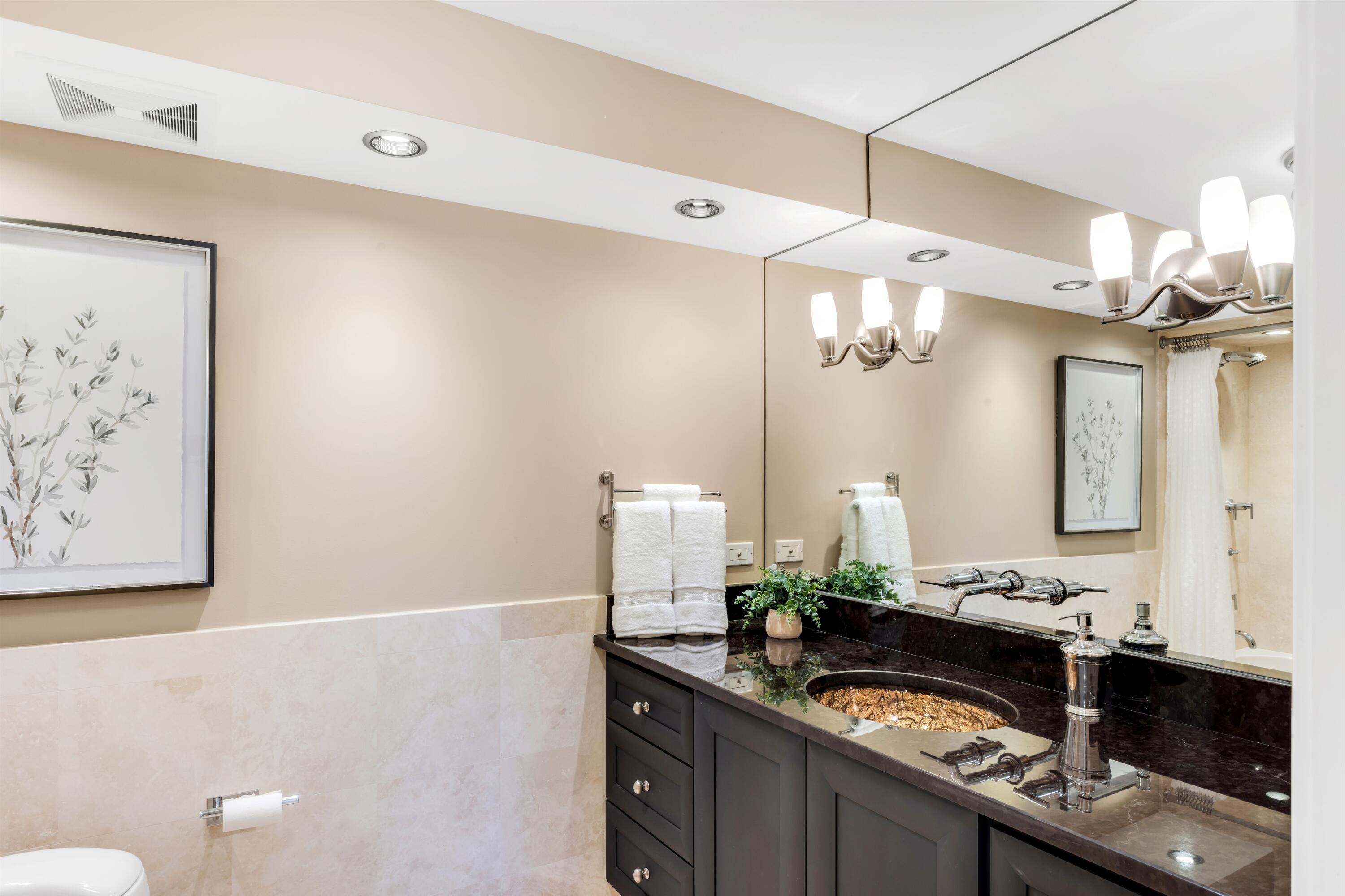 OCEAN REEF TOWERS INC CONDO - Residential