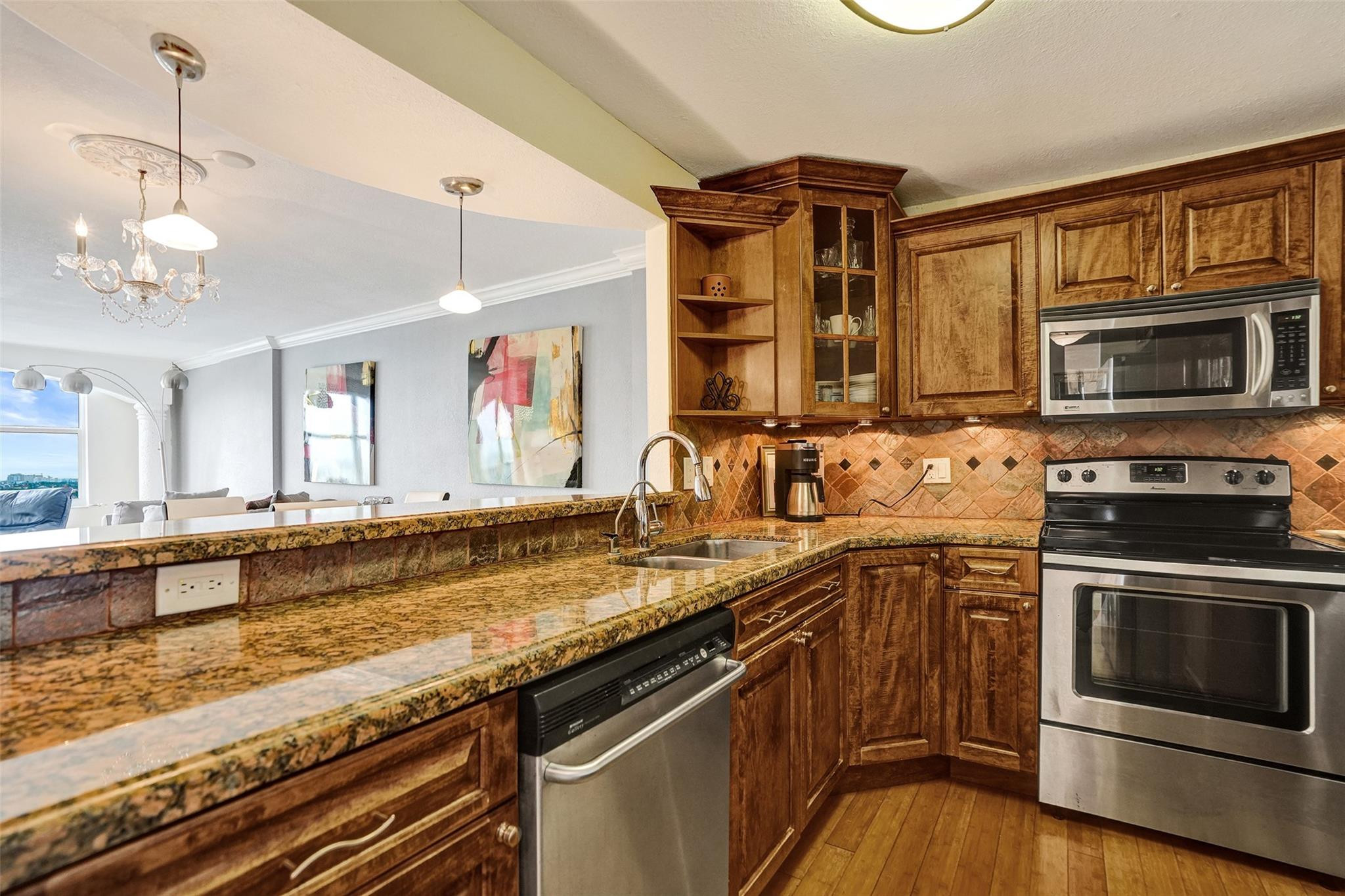 3015 N Ocean Boulevard 15J