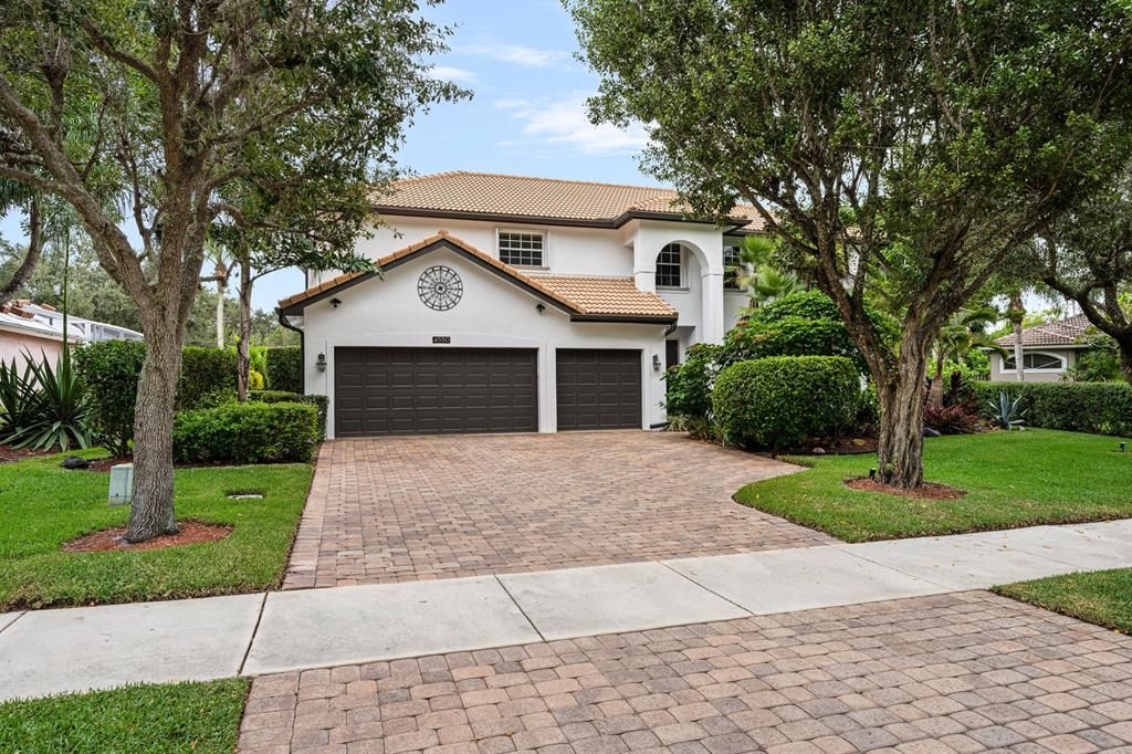 Photo of 4550 S Barwick Ranch Circle, Delray Beach, FL 33445 (MLS # R10759690)