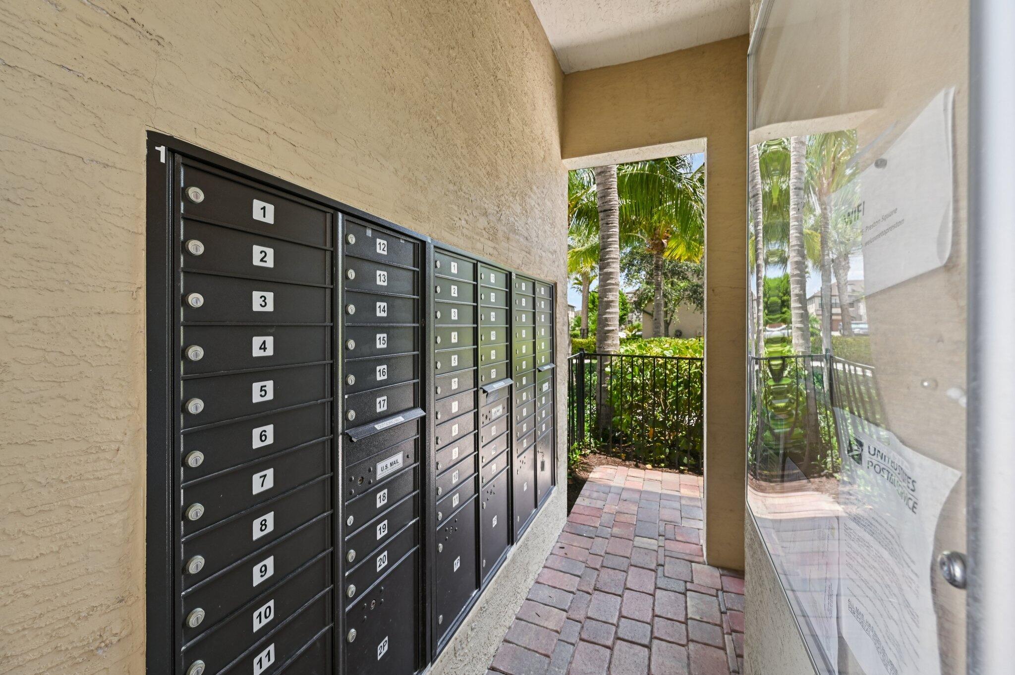 PRESTON SQUARE - Residential