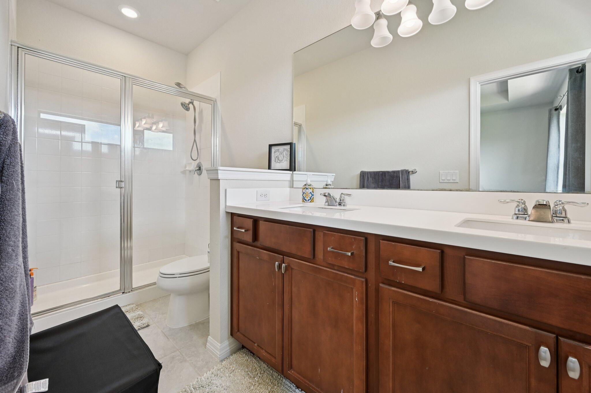 PRESTON SQUARE - Residential