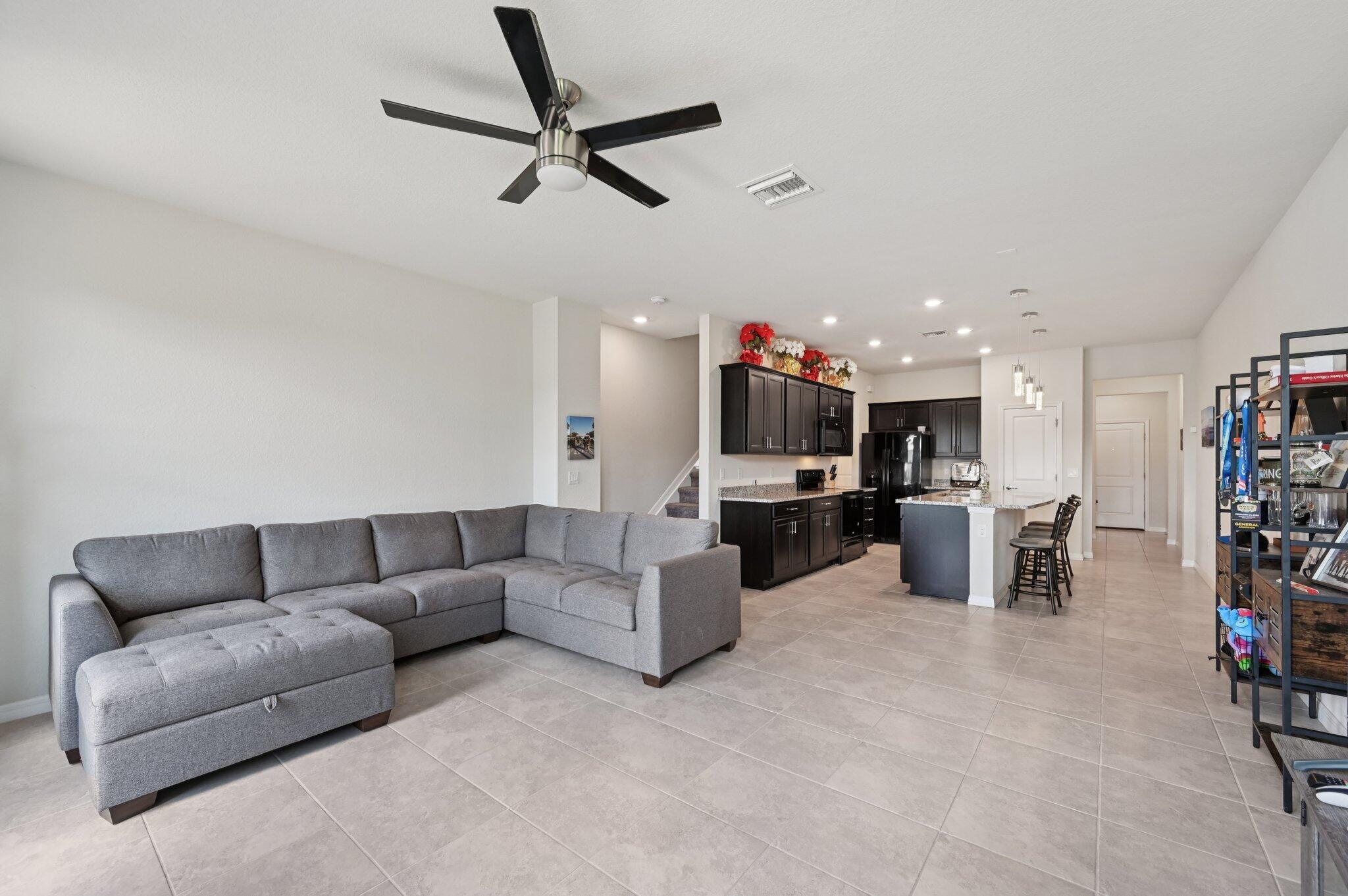 PRESTON SQUARE - Residential