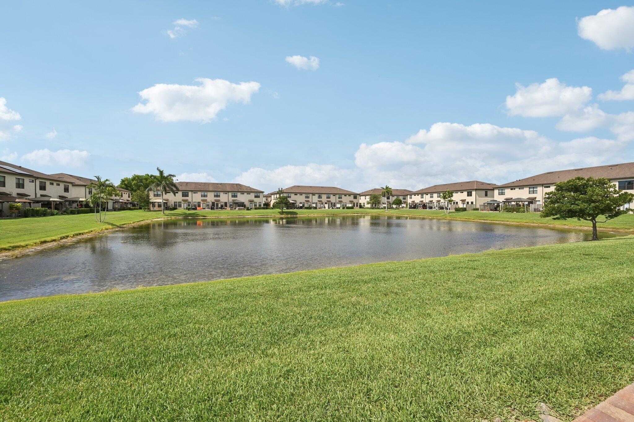 PRESTON SQUARE - Residential