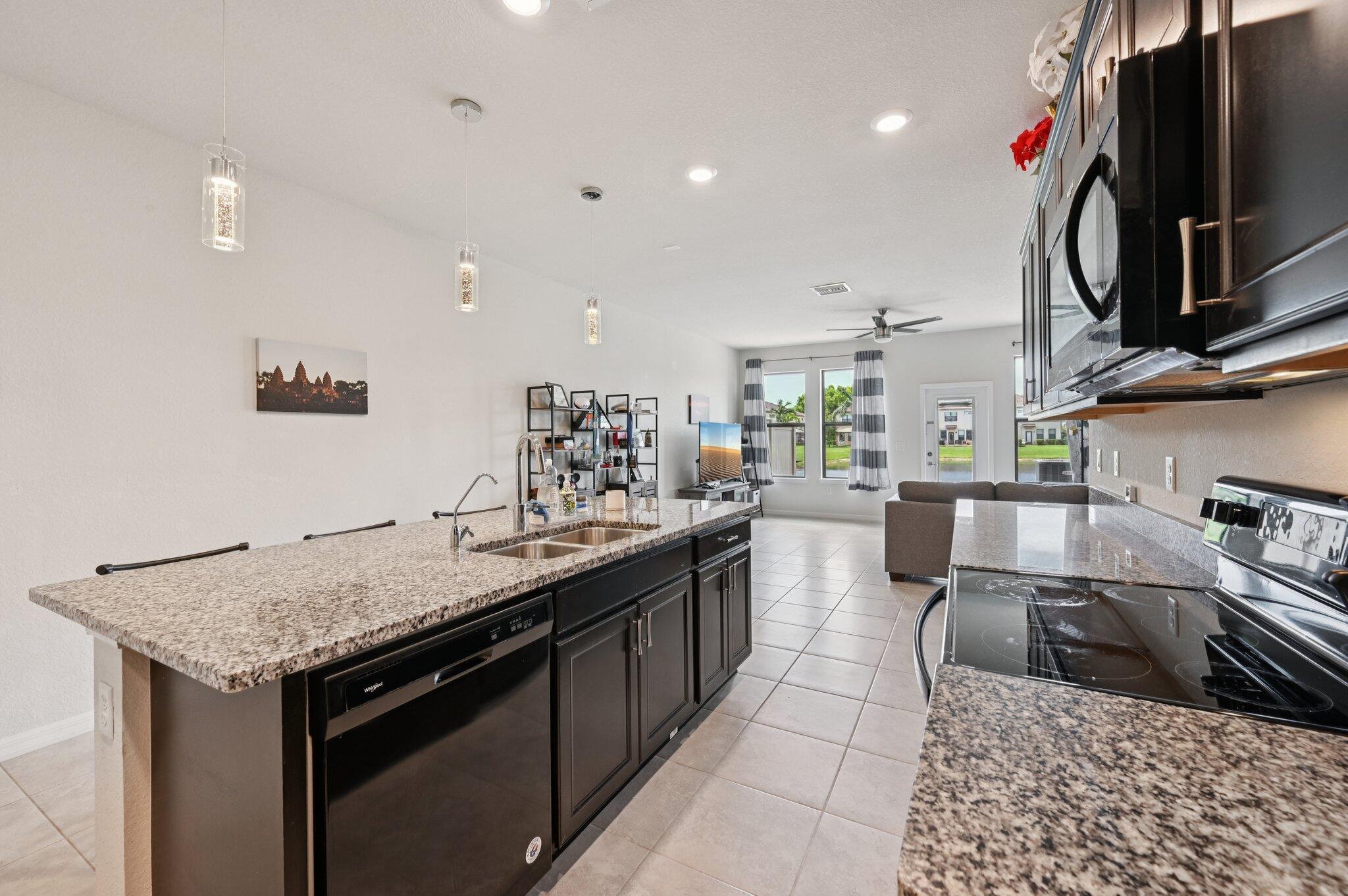 PRESTON SQUARE - Residential