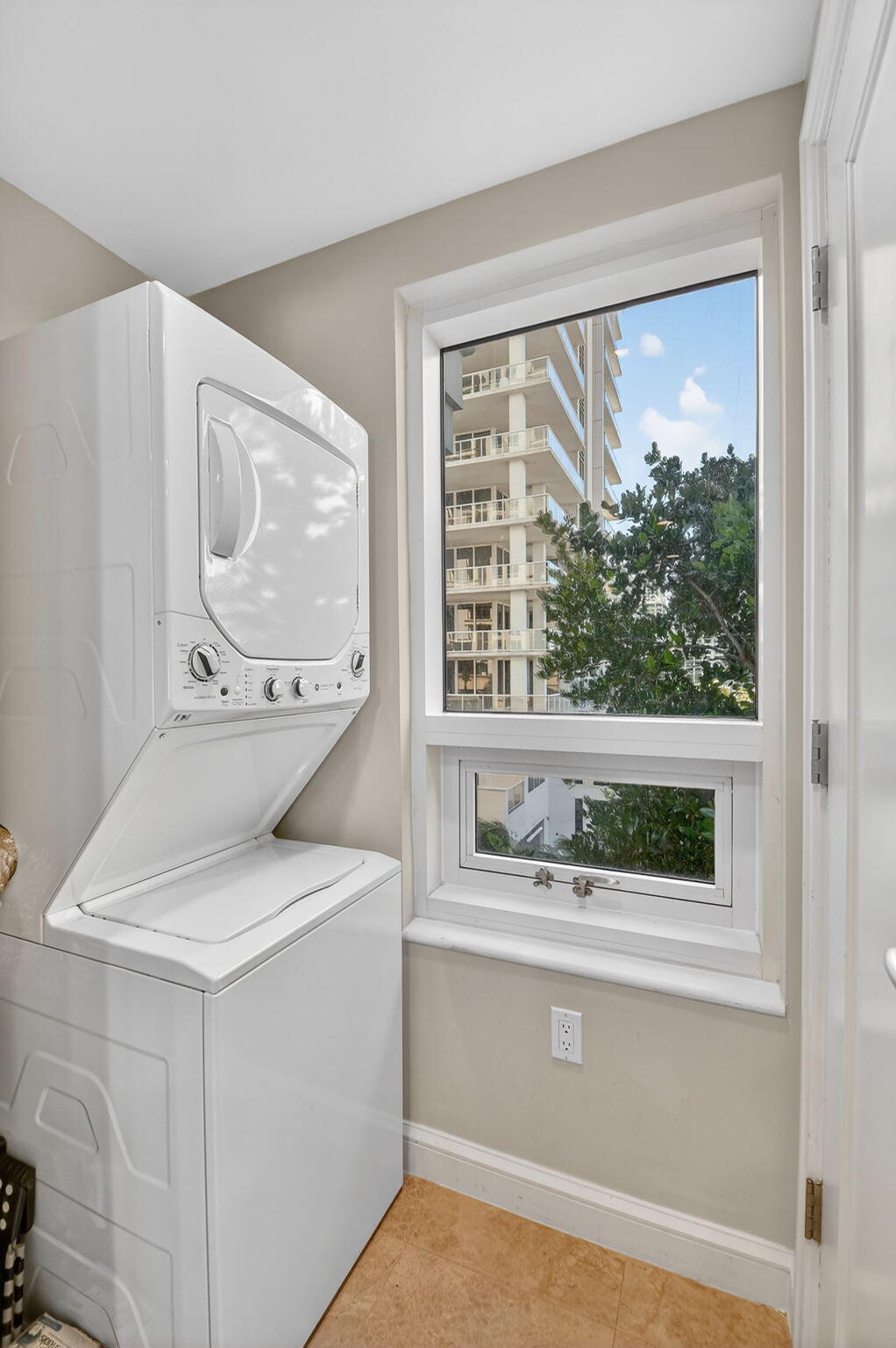 RESORT AT SINGER ISLAND HOTEL CONDO - Residential