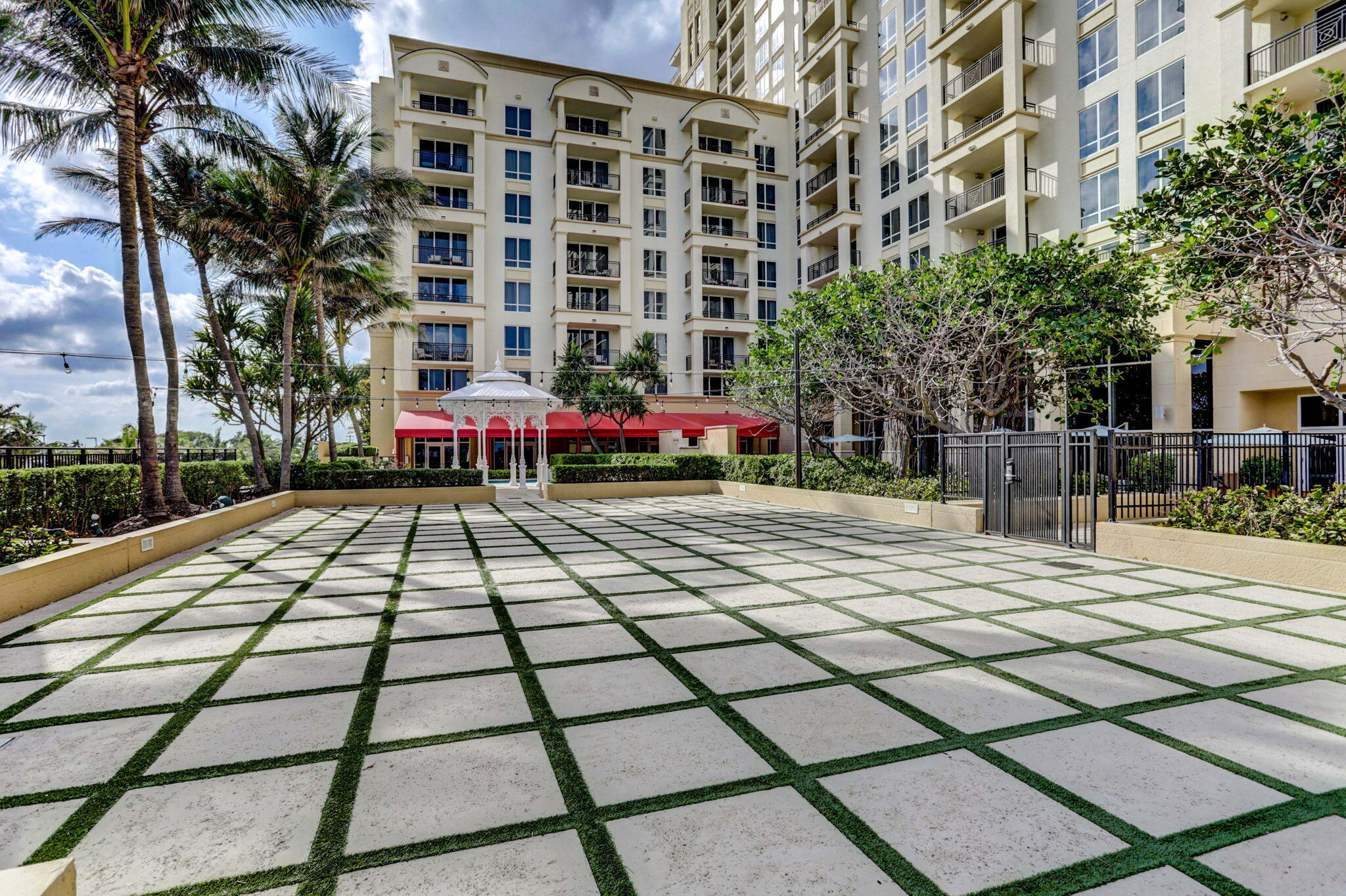 RESORT AT SINGER ISLAND HOTEL CONDO - Residential
