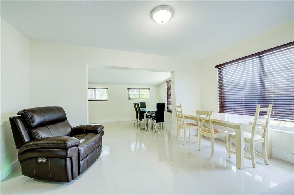 Hollywood Hills 6-22 B - Residential Lease