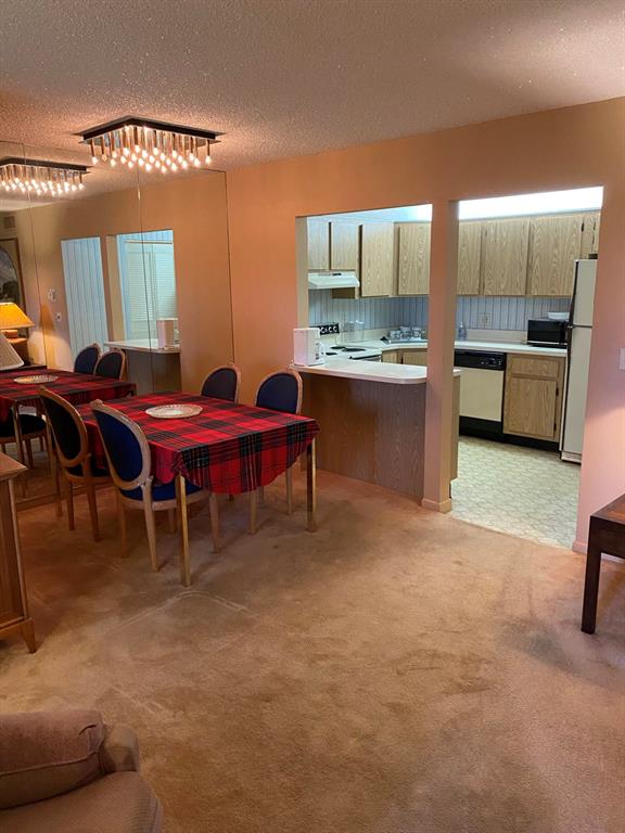 PINE RIDGE SOUTH IV COND DECL FILED 7-22-81 IN - Residential