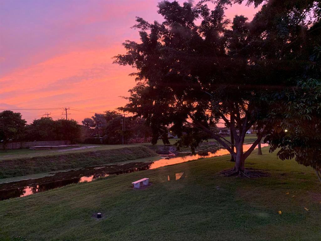 PINE RIDGE SOUTH IV COND DECL FILED 7-22-81 IN - Residential