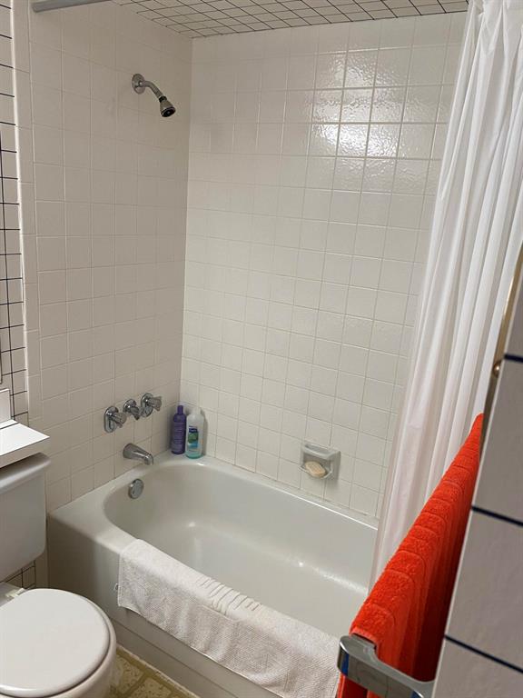 PINE RIDGE SOUTH IV COND DECL FILED 7-22-81 IN - Residential