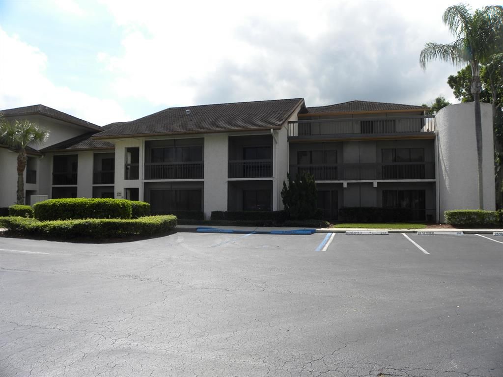 Photo of 3200 Twin Lakes Terrace #202, Fort Pierce, FL 34951 (MLS # R10703031)