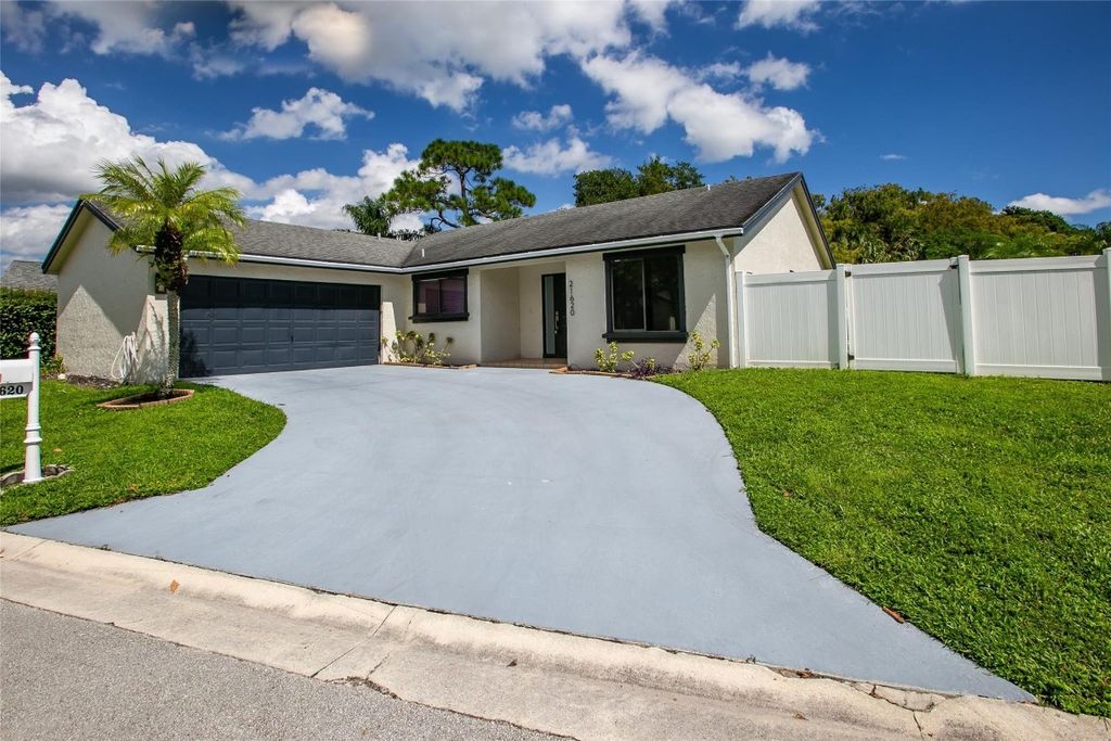 Photo of 21620 Yellowstone Park Drive, Boca Raton, FL 33428 (MLS # F10531954)