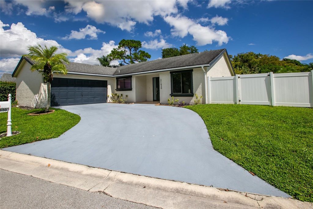 Photo of 21620 Yellowstone Park Dr, Boca Raton, FL 33428 (MLS # F10531954)