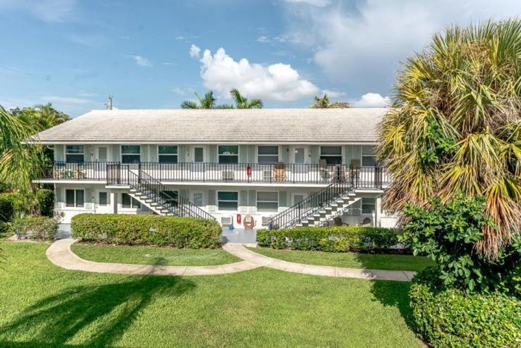 Photo of 108 Bravado Lane #7, Palm Beach Shores, FL 33404 (MLS # R10983346)