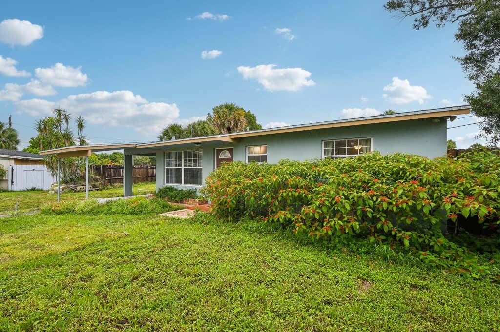 Photo of 972 Balfrey Drive S, West Palm Beach, FL 33413 (MLS # R11105413)