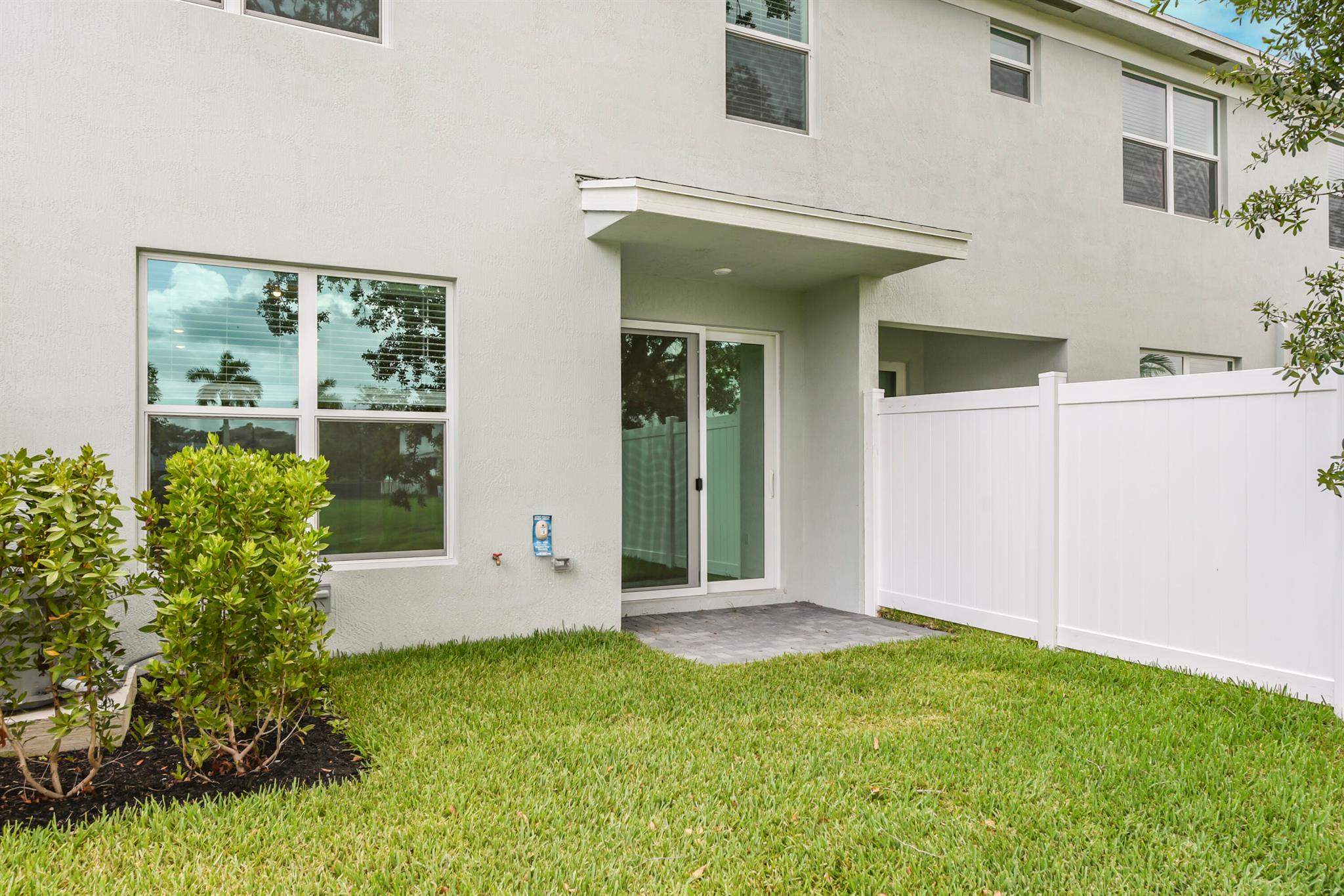 4330 Pond Lily Lane